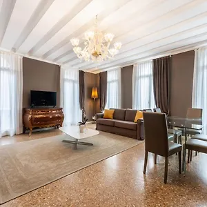 San Teodoro Palace - Luxury Apartamento Venecia