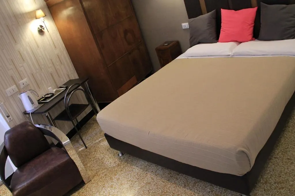Hotel Bologna Genoa