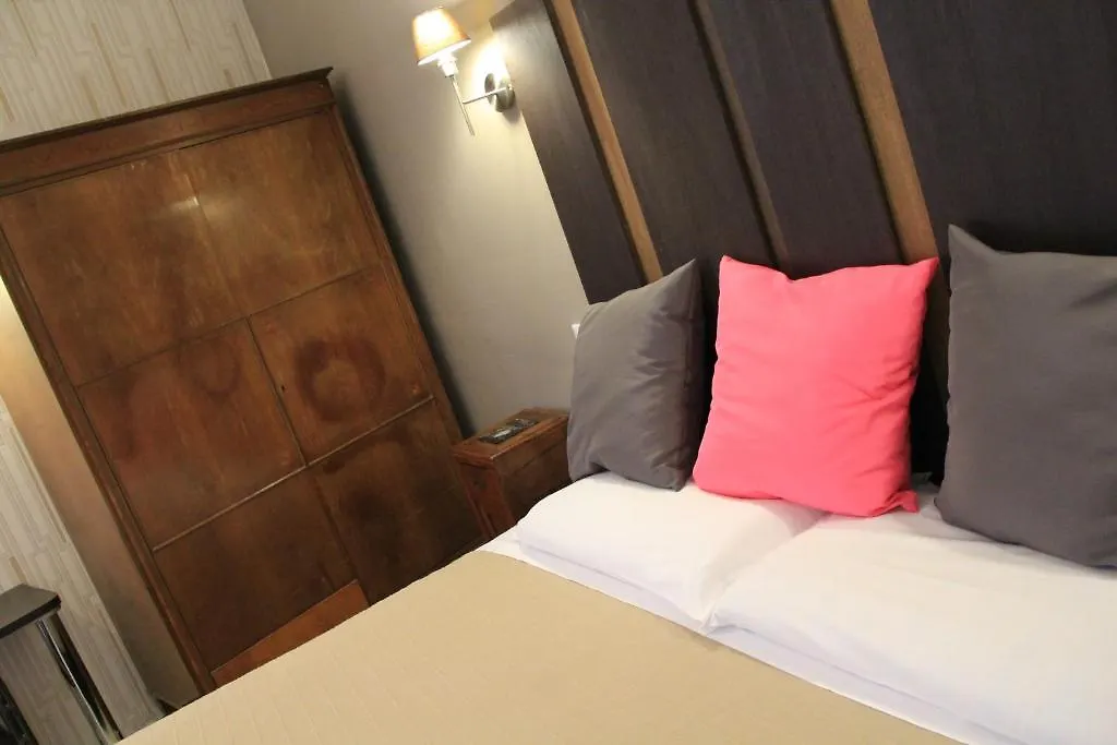 **  Hotel Bologna Genoa Italy